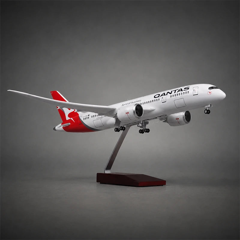 Qantas Boeing 787-9 Dreamliner 1:130 Scale Model