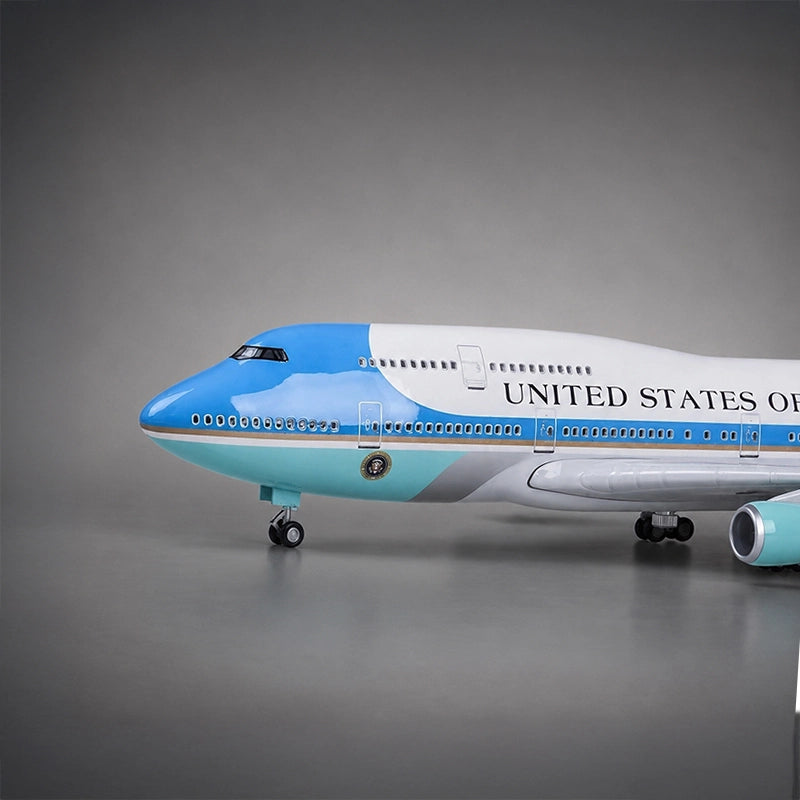 US Air Force One Boeing 747 1:150 Scale Model