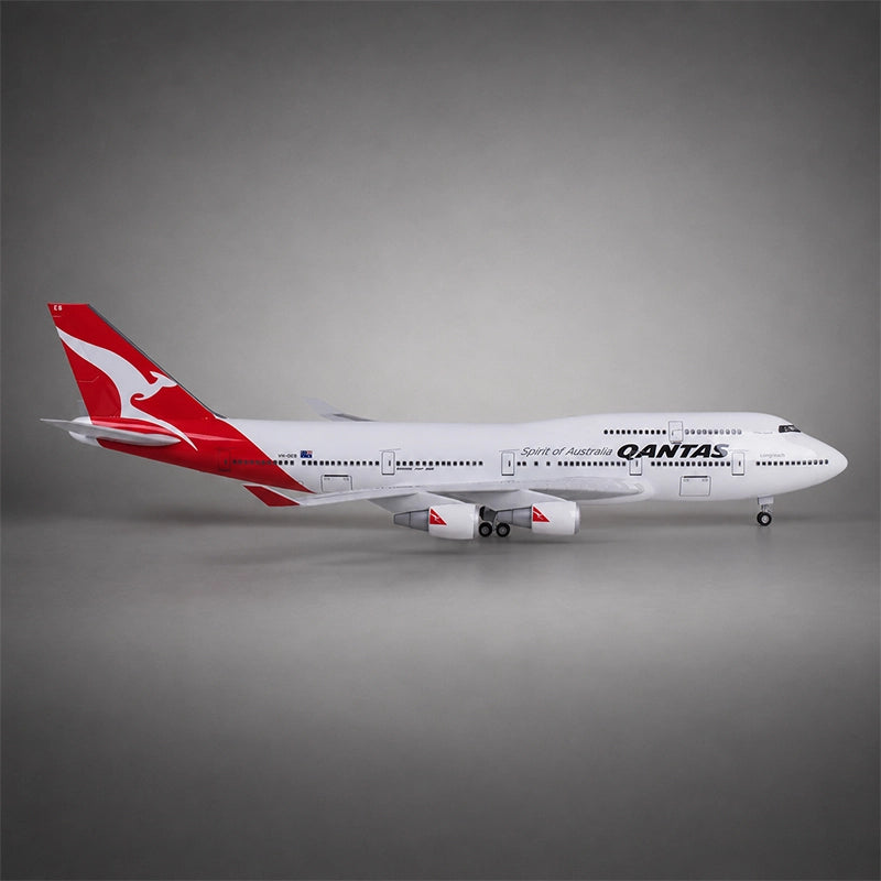 Qantas Boeing 747-400 1:150 Scale Model