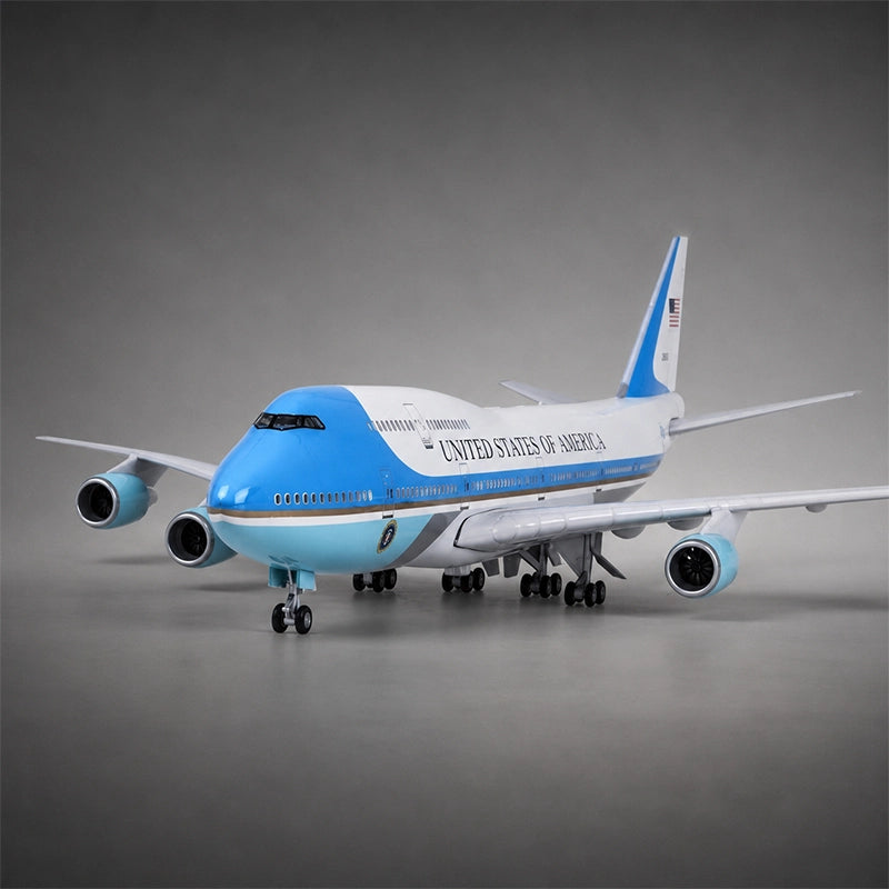 US Air Force One Boeing 747 1:150 Scale Model
