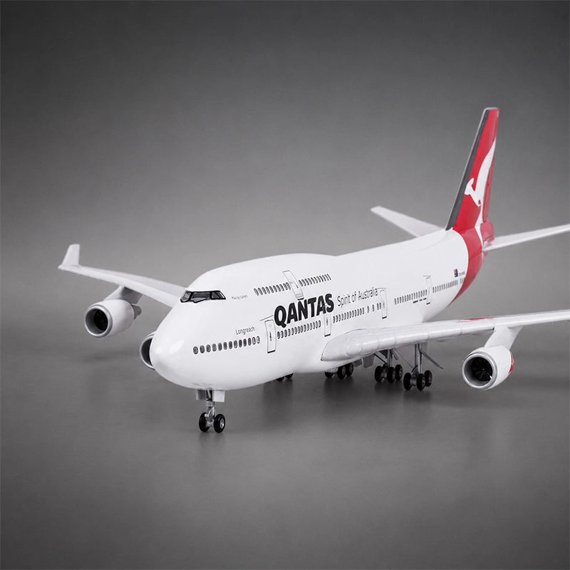 Qantas Boeing 747-400 1:150 Scale Model