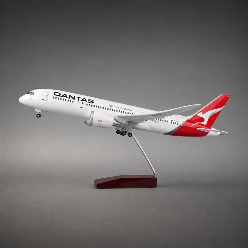Qantas Boeing 787-9 Dreamliner 1:130 Scale Model