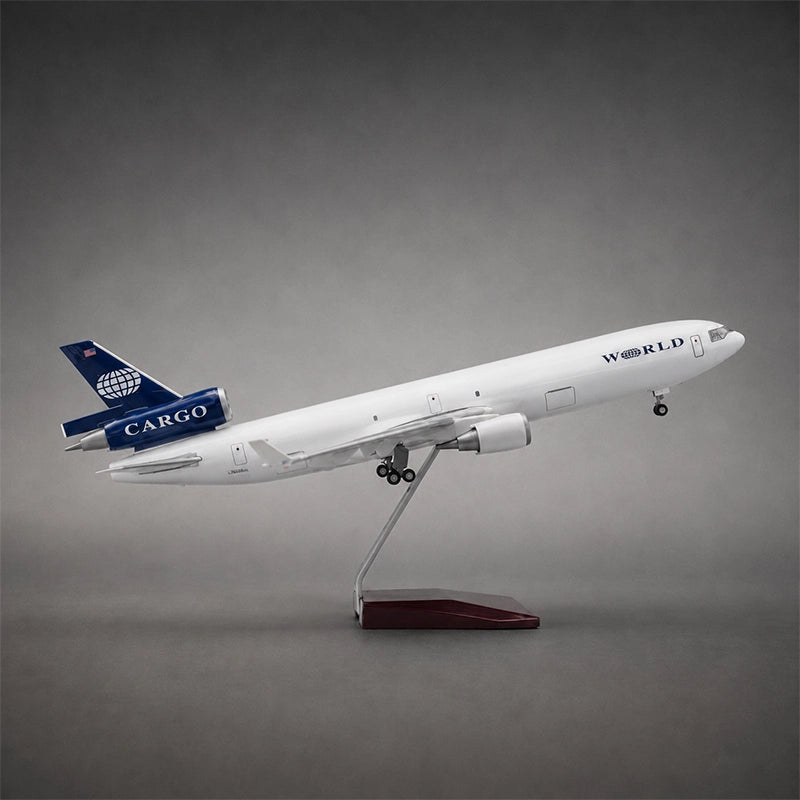 World Airways McDonnell Douglas MD-11 1:130 Scale Model