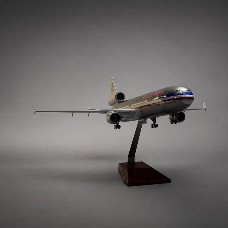 American Airlines McDonnell Douglas MD-11 1:130 Scale Model