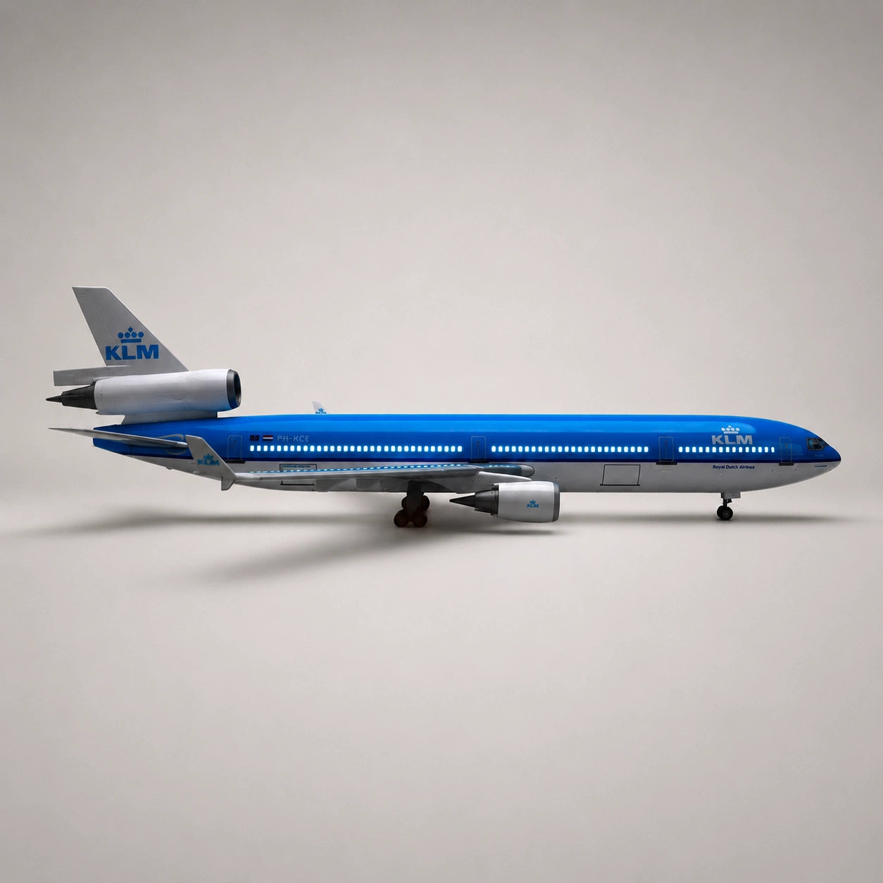 KLM Royal Dutch Airlines Boeing 787-10 1:145 Scale Model