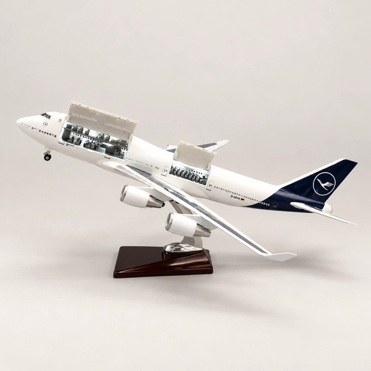 Lufthansa Boeing 747 – 新塗装 1:150スケールモデル