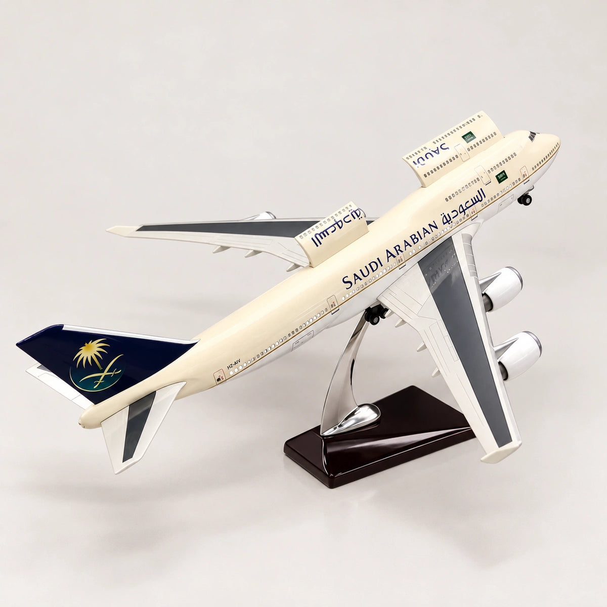 サウディア ボーイング747 1:150スケールモデル