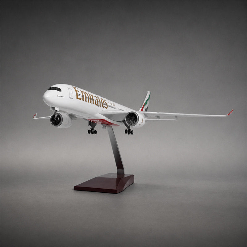 Emirates Airbus A350-1000 1:142 Scale Model
