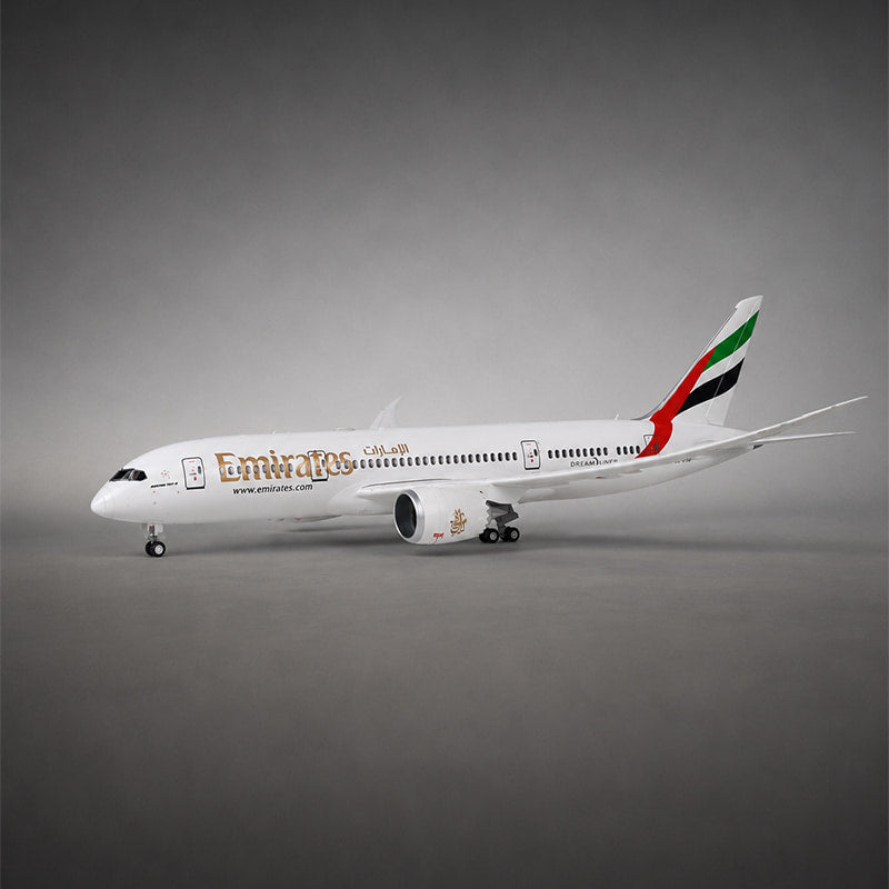 Emirates Boeing 787 1:130 Scale Model