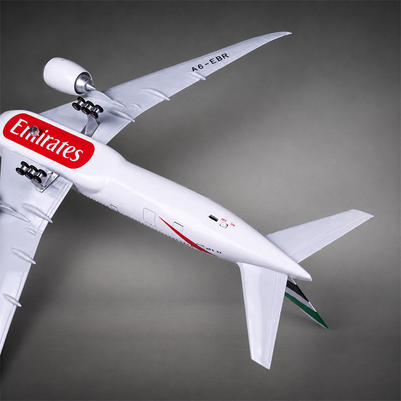 Emirates Boeing 777 1:157 Scale Model