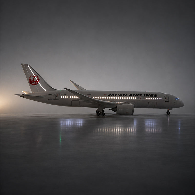 Japan Airlines Boeing 787 1:130 Scale Model