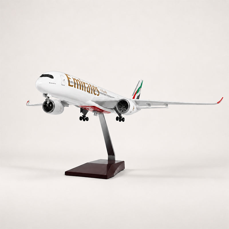 Emirates Airbus A350-1000 1:142 Scale Model