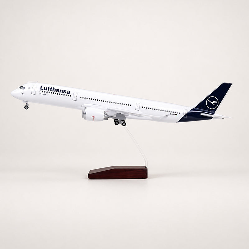 Lufthansa Airbus A350 1:142 Scale Model
