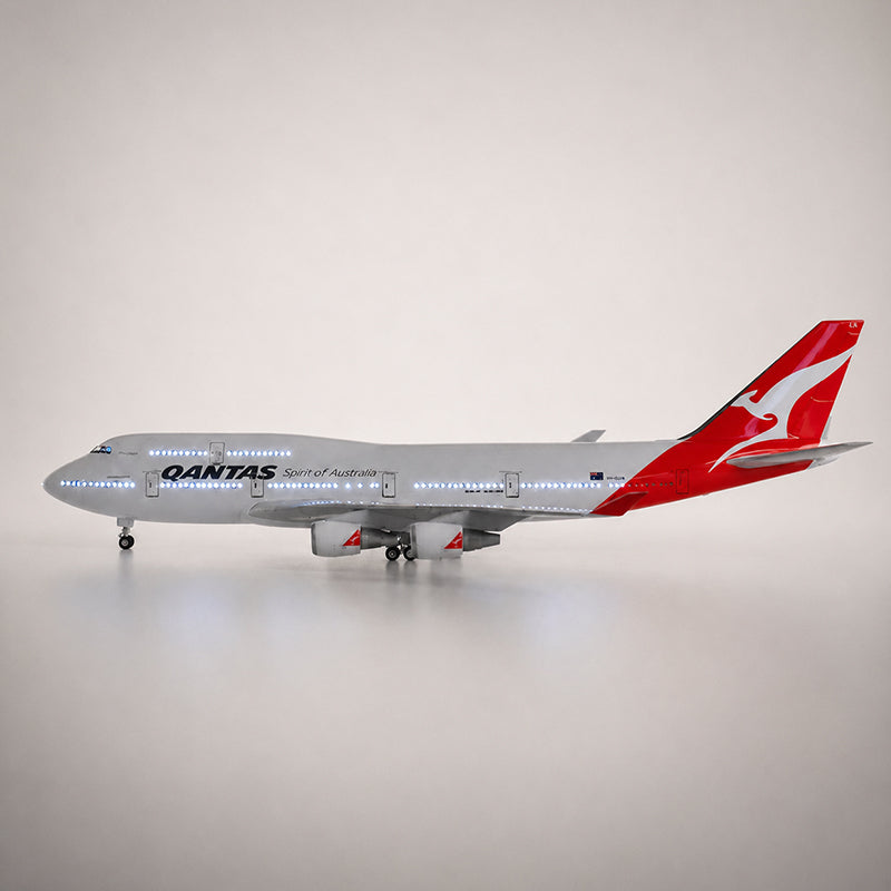 Qantas Boeing 747-400 1:150 Scale Model