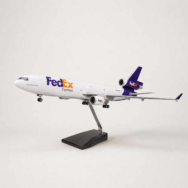 FedEx McDonnell Douglas MD-11 1:130 Scale Model