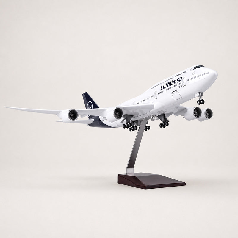 Lufthansa Boeing 747 New Livery 1:160 Scale Model