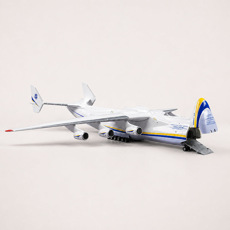 Antonov An-225 Mriya 1:200 Scale Model