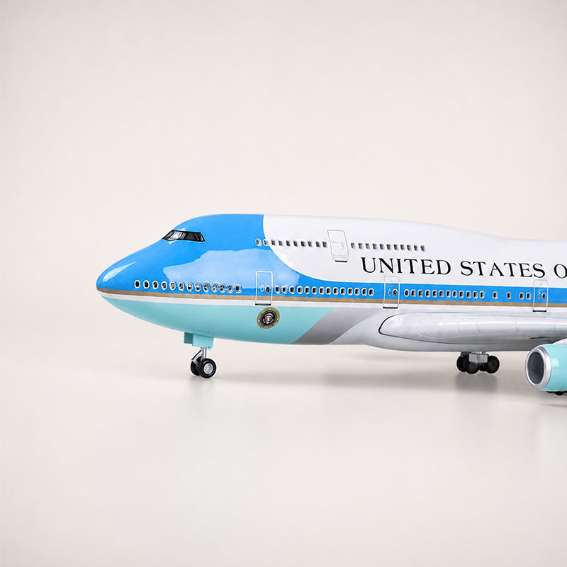 US Air Force One Boeing 747 1:150 Scale Model
