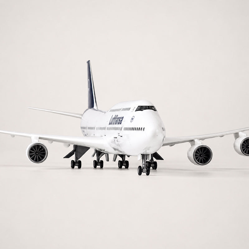 Lufthansa Boeing 747 New Livery 1:160 Scale Model