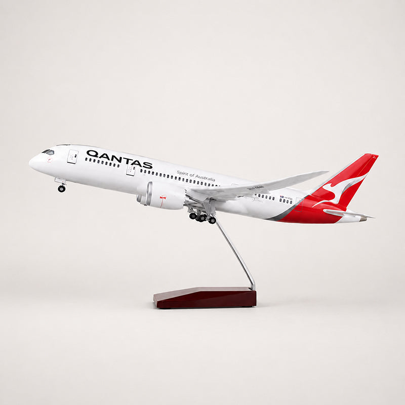 Qantas Boeing 787-9 Dreamliner 1:130 Scale Model