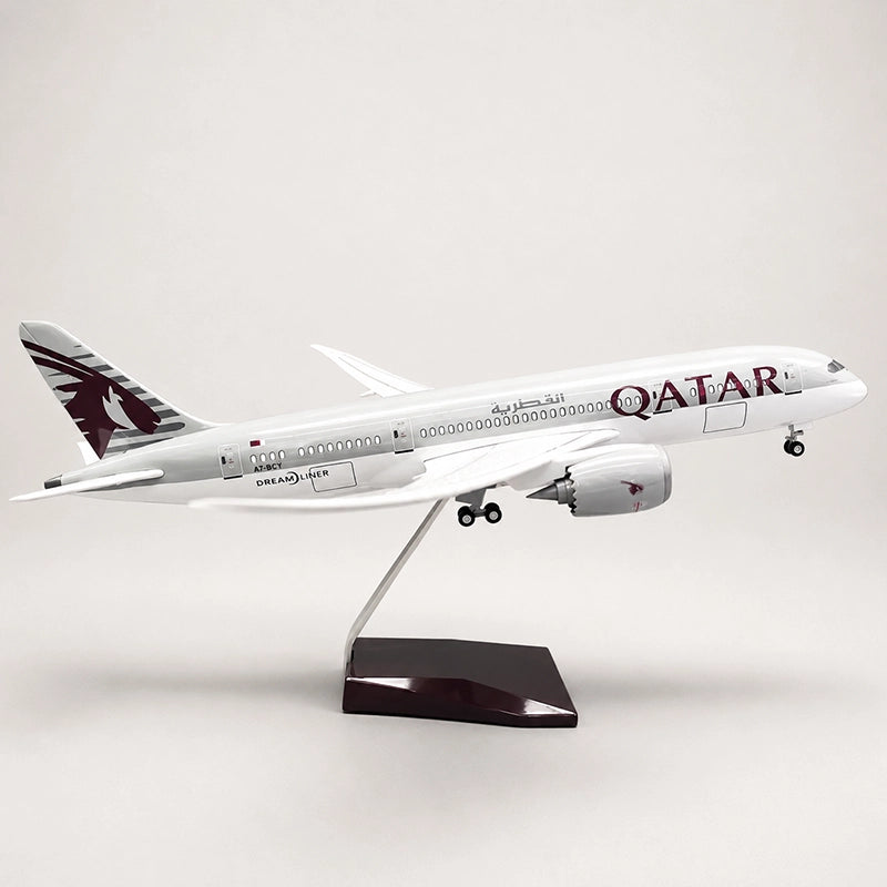 Qatar Airways Boeing 787 1:130 Scale Model