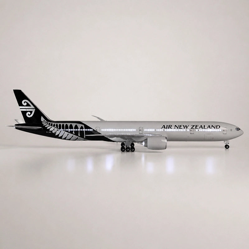 Air New Zealand Boeing 777-300ER 1:157 Scale Model
