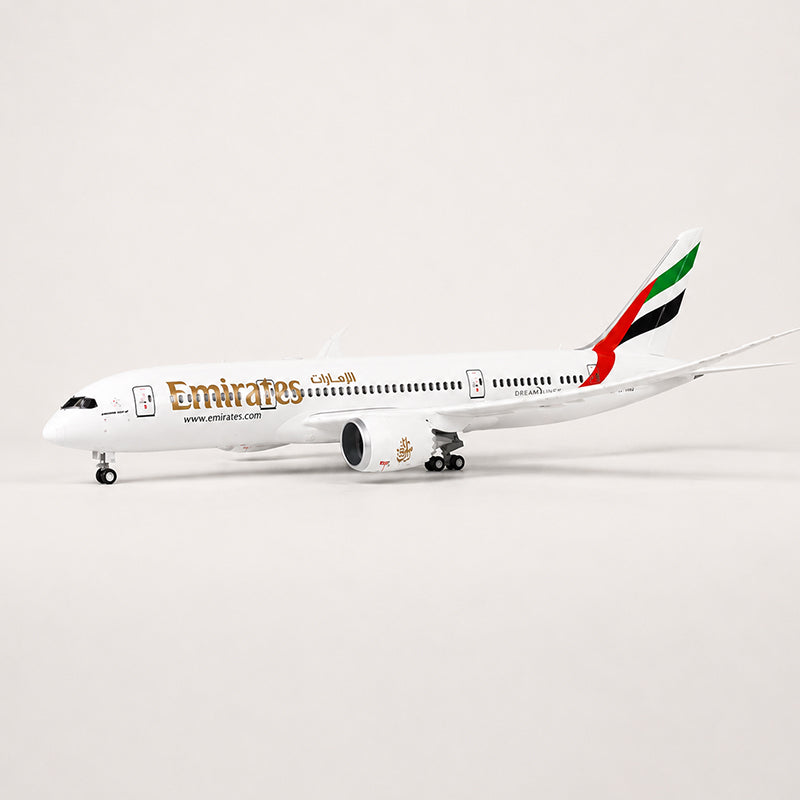 Emirates Boeing 787 1:130 Scale Model