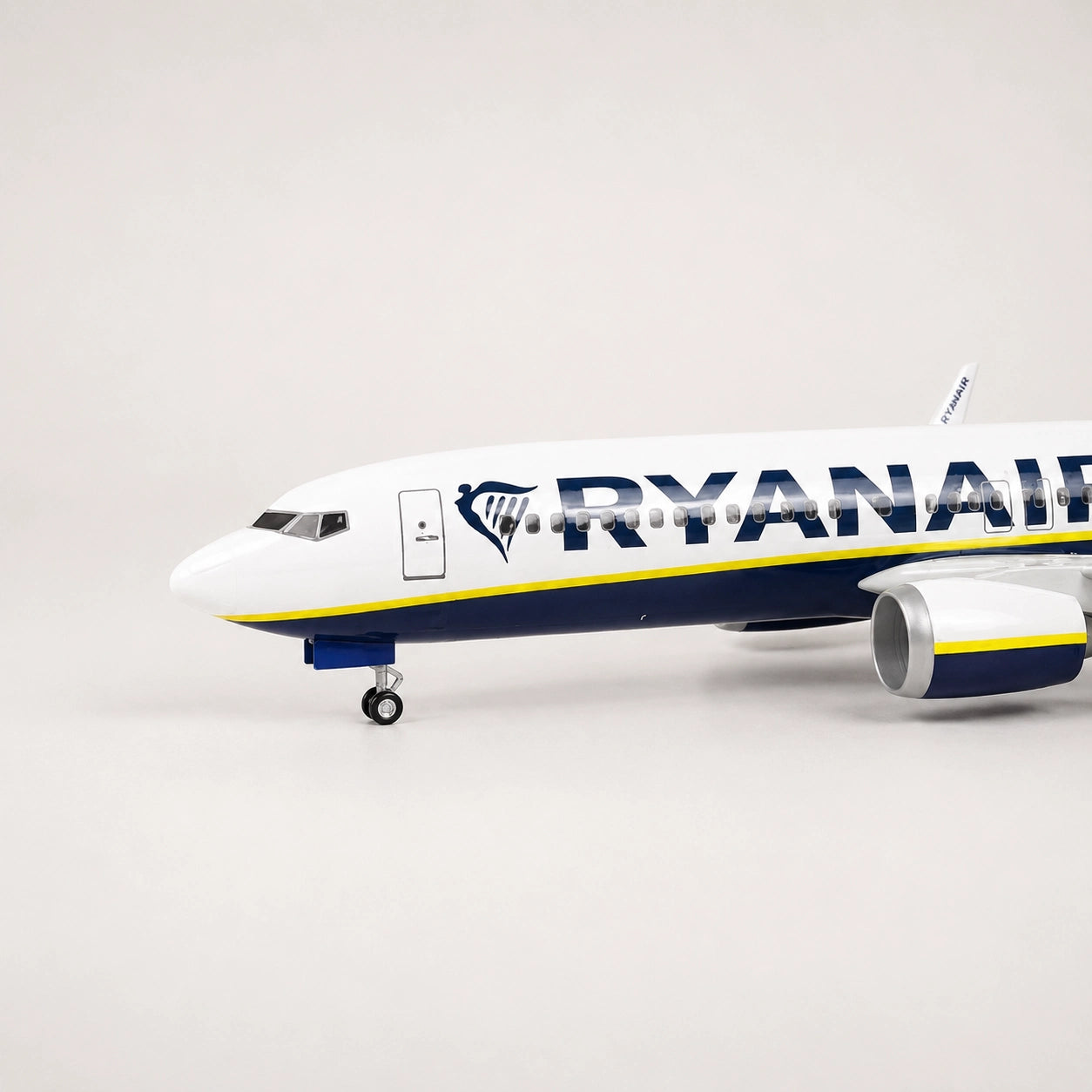 Model Ryanair Boeing 737 v měřítku 1:85