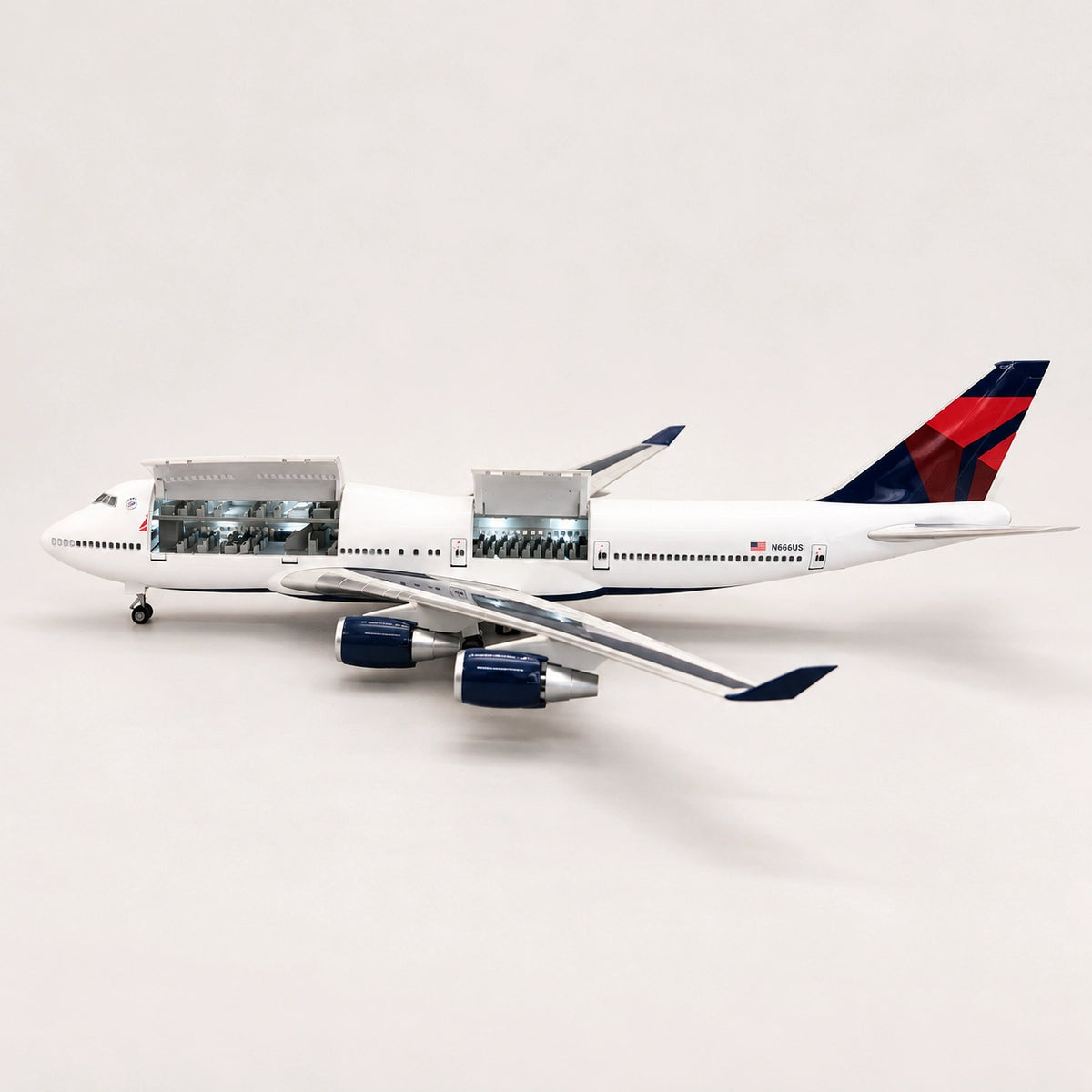 デルタ航空 Boeing 747 1:150スケールモデル