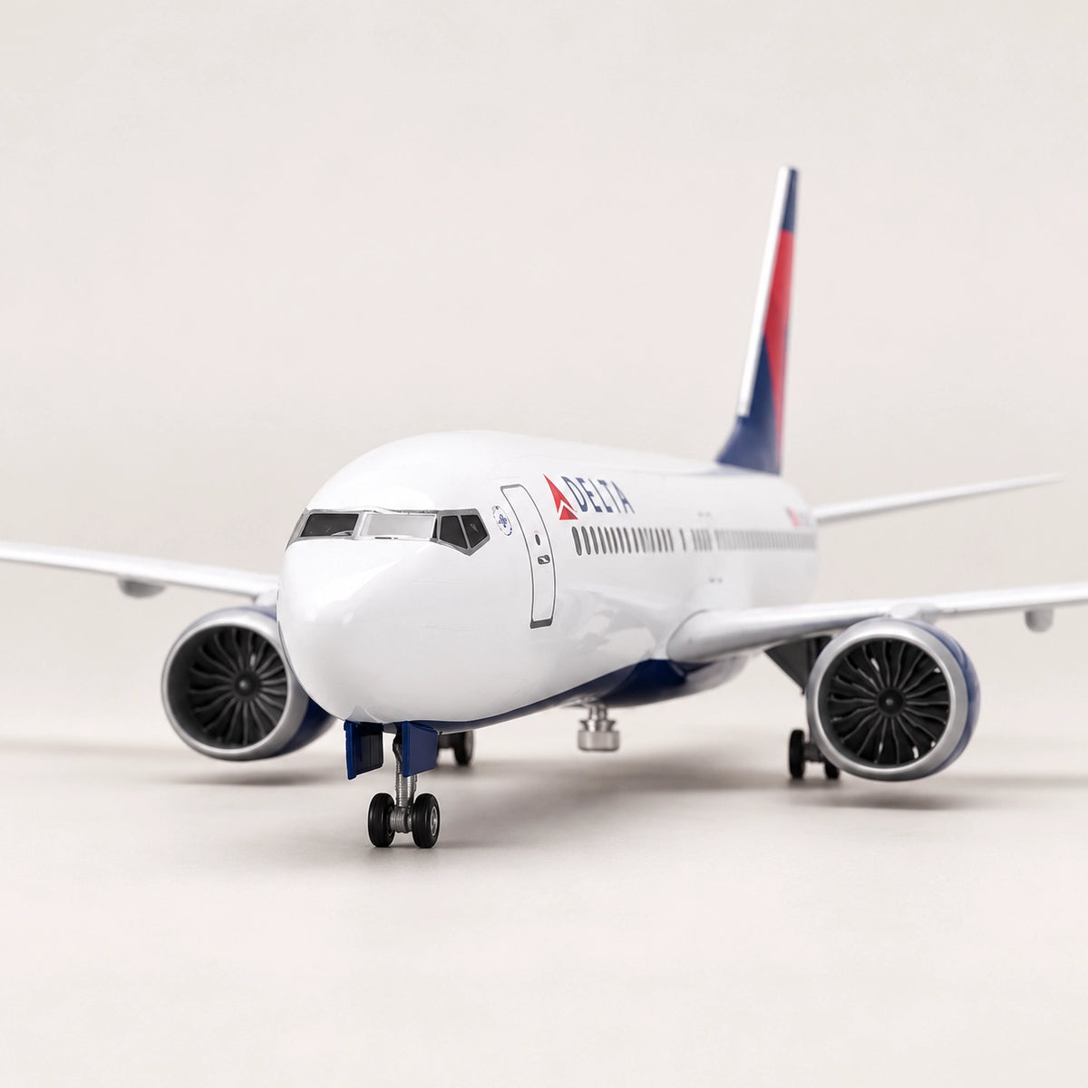 デルタ航空 ボーイング737 1:85スケールモデル