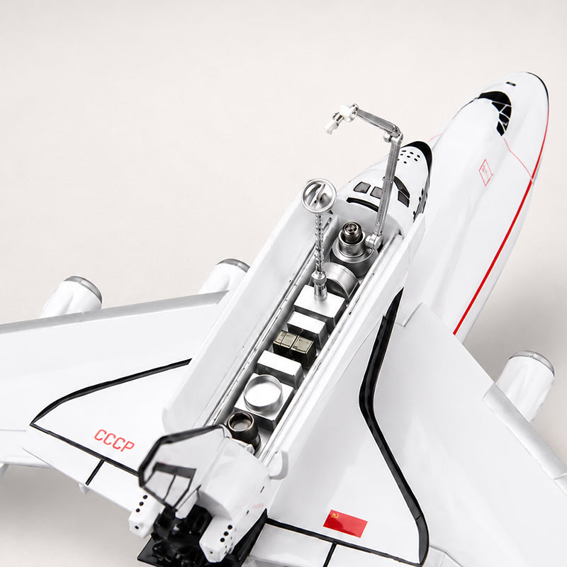 Antonov An-225 Mriya with Buran Space Shuttle 1:200 Scale Model