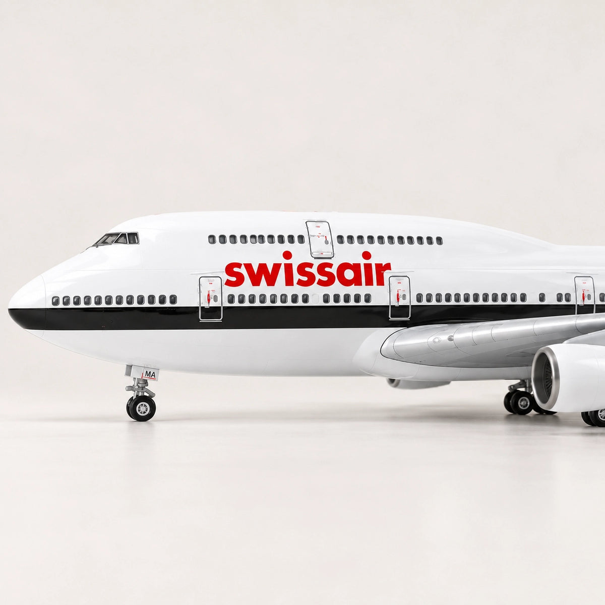 SWISS ボーイング747 1:150スケールモデル
