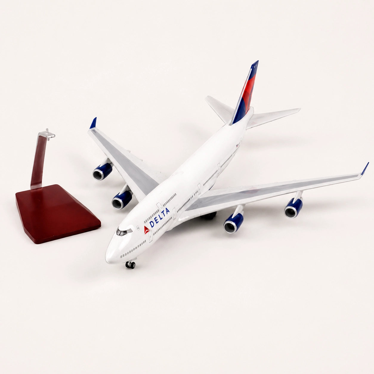 Model Delta Air Lines Boeing 747 v měřítku 1:150