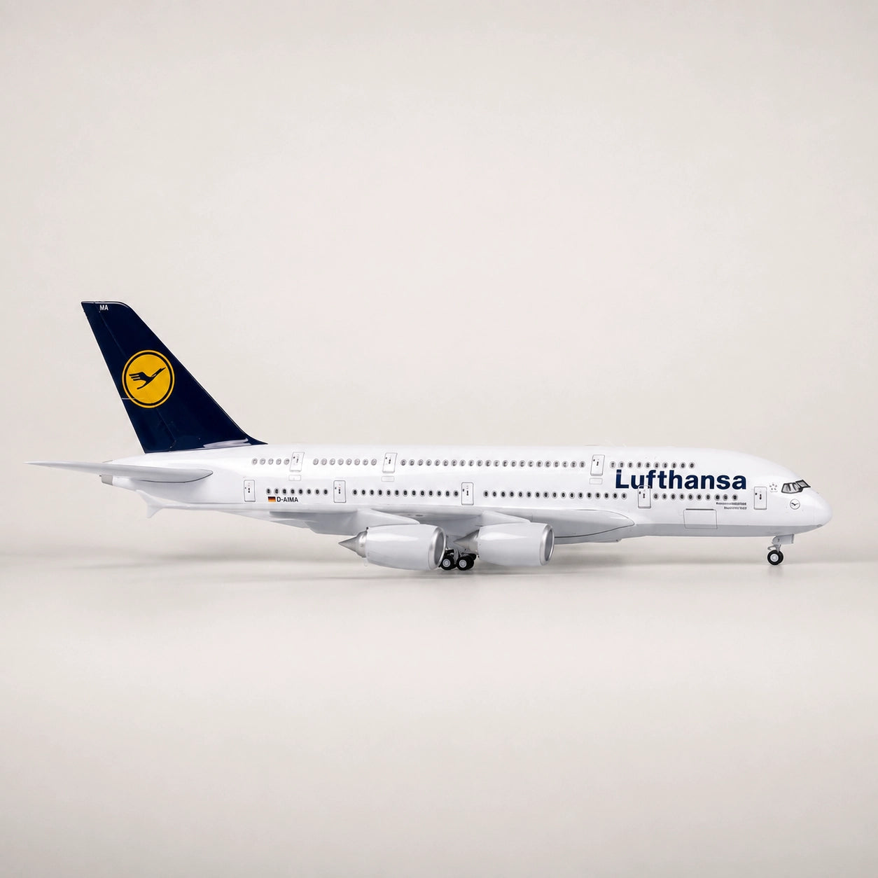 Lufthansa Airbus A380 – Modell im Maßstab 1:160
