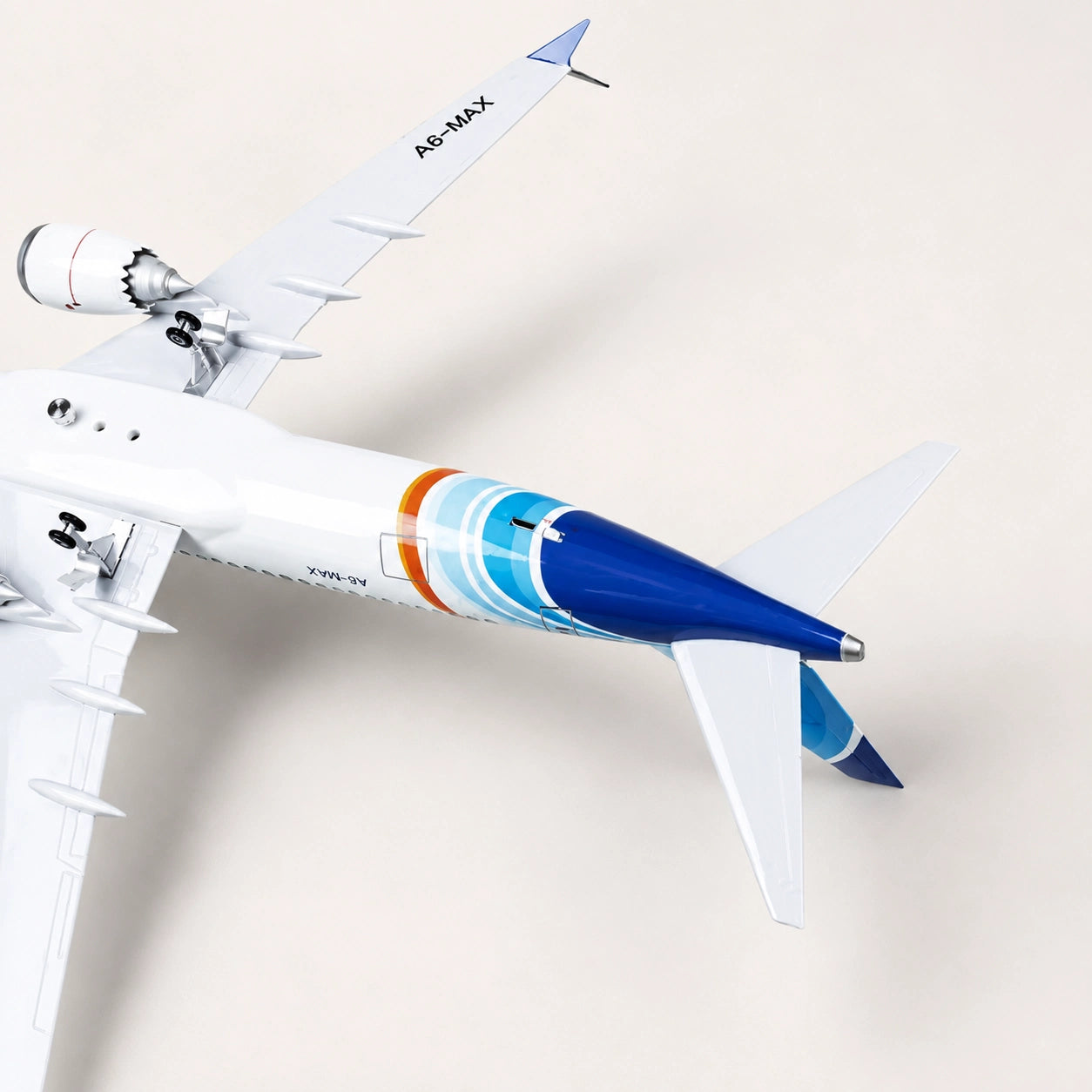 Flydubai Boeing 737 1:85 Scale Model