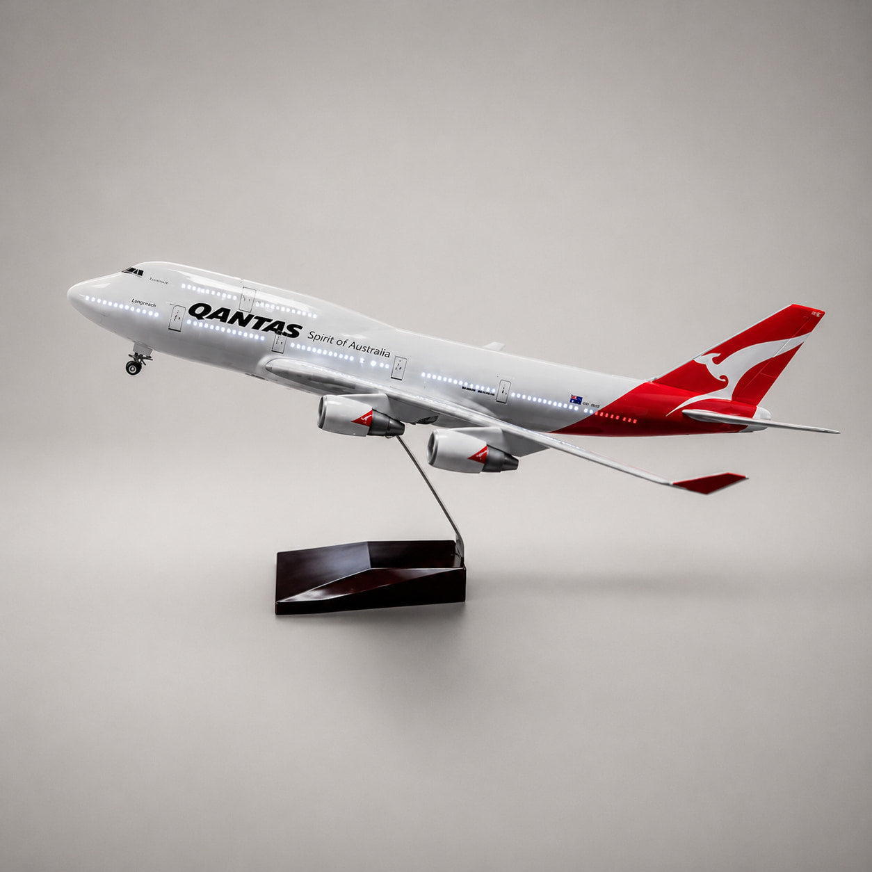 Qantas Boeing 747-400 1:150 Scale Model
