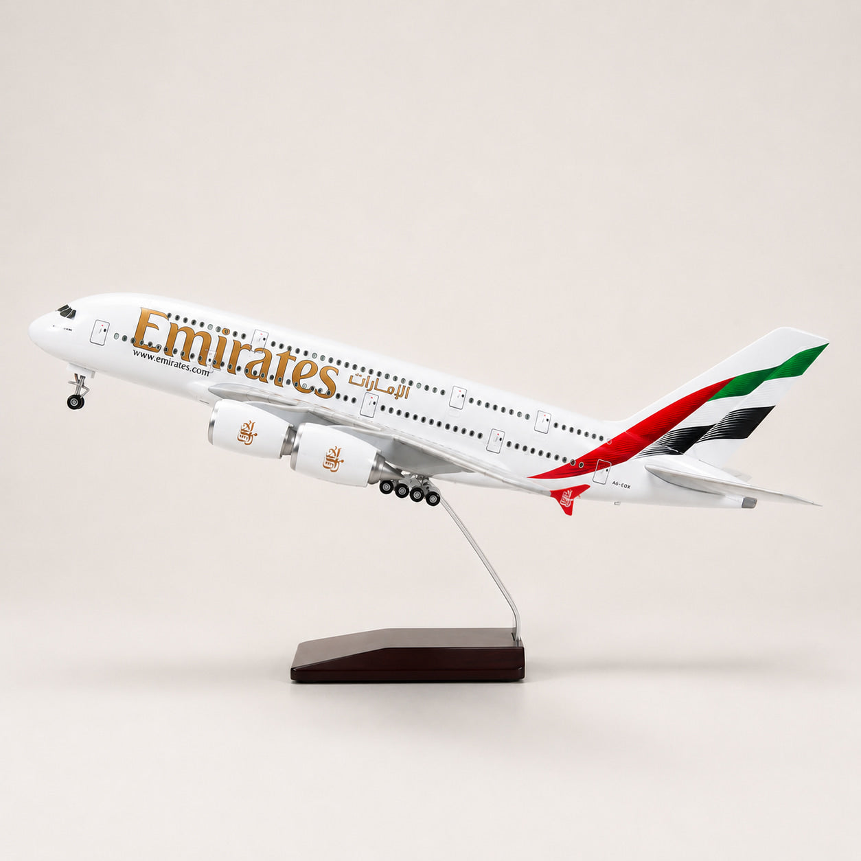 Emirates Airbus A380 1:160 Scale Model