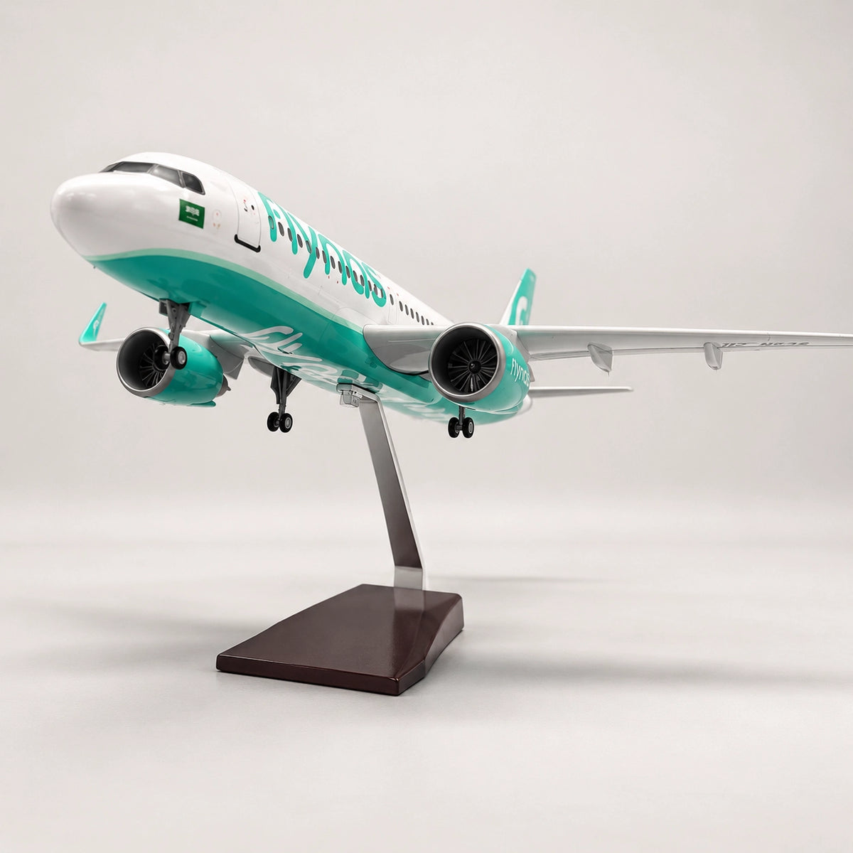 フライナス エアバスA320neo 1:80スケールモデル
