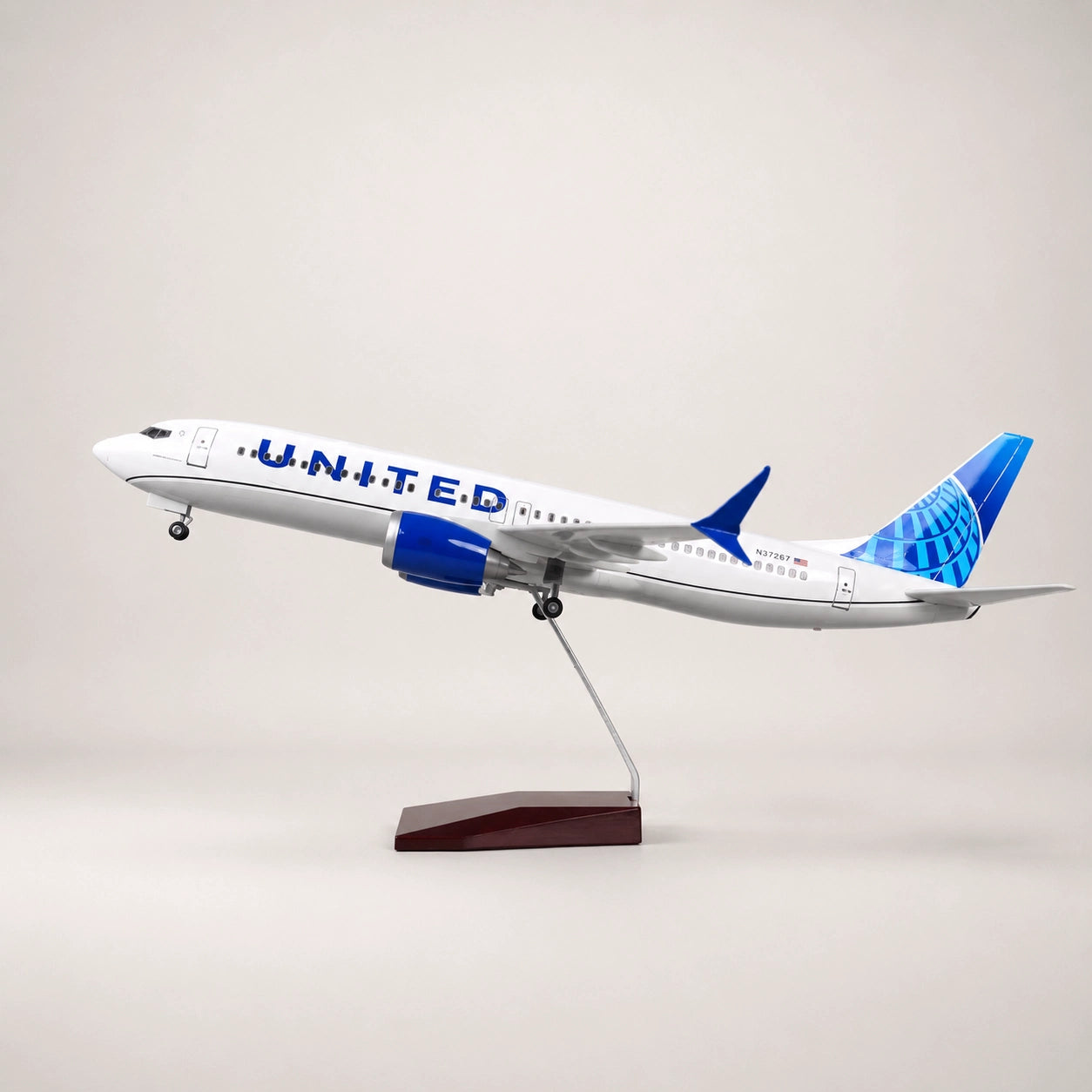 Model United Airlines Boeing 737 v měřítku 1:85