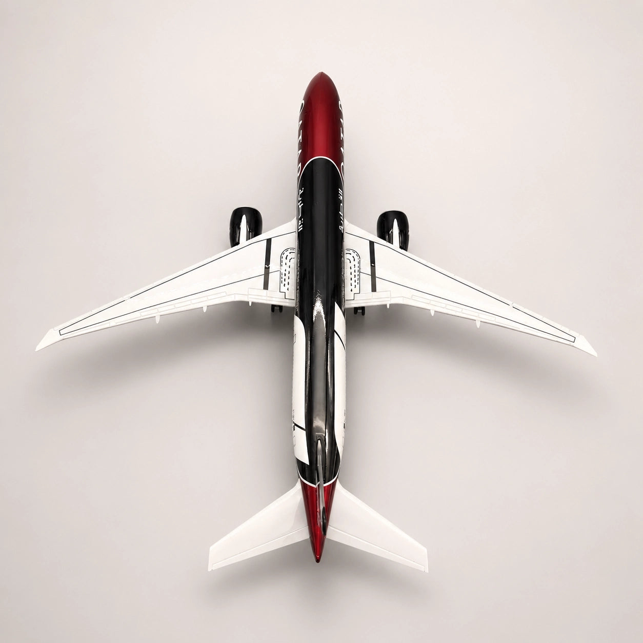 Qatar Airways Boeing 777 1:135 Scale Model