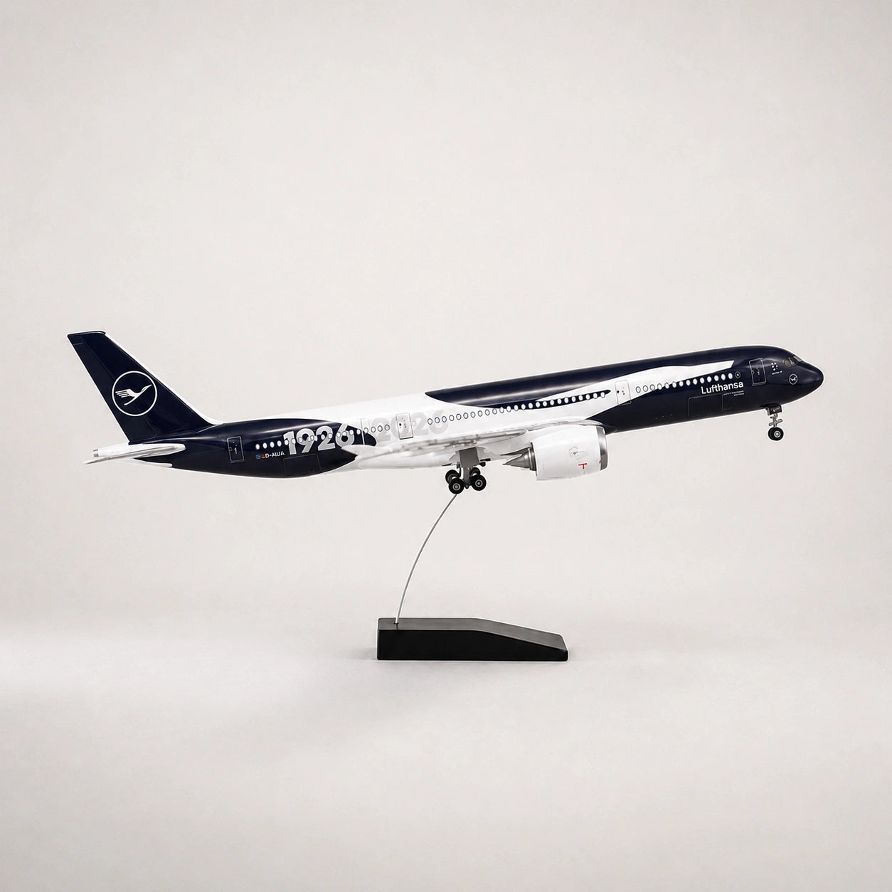Lufthansa Airbus A350 100 Years Edition 1:142 Scale Model