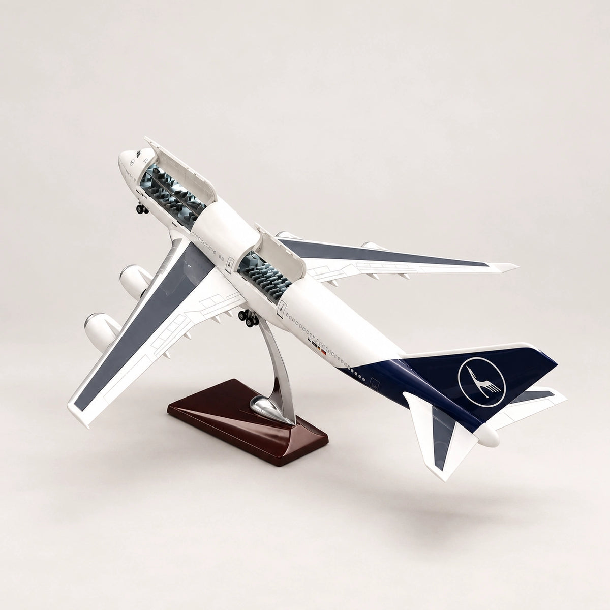Lufthansa Boeing 747 – 新塗装 1:150スケールモデル