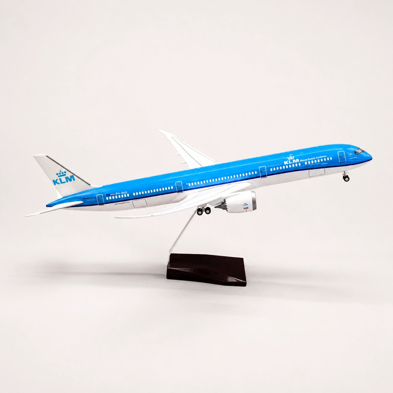 KLM Royal Dutch Airlines Boeing 787-10 1:145 Scale Model