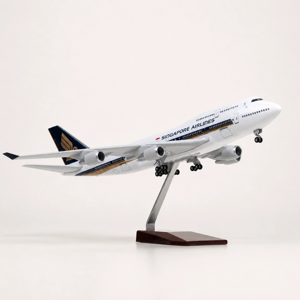 Singapore Airlines Boeing 747 Classic Livery 1:150 Scale Model
