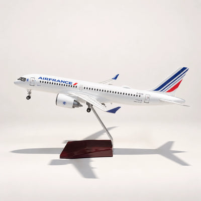 مجسّم إيرباص A220-300 للخطوط الجوية الفرنسية بمقياس 1:100