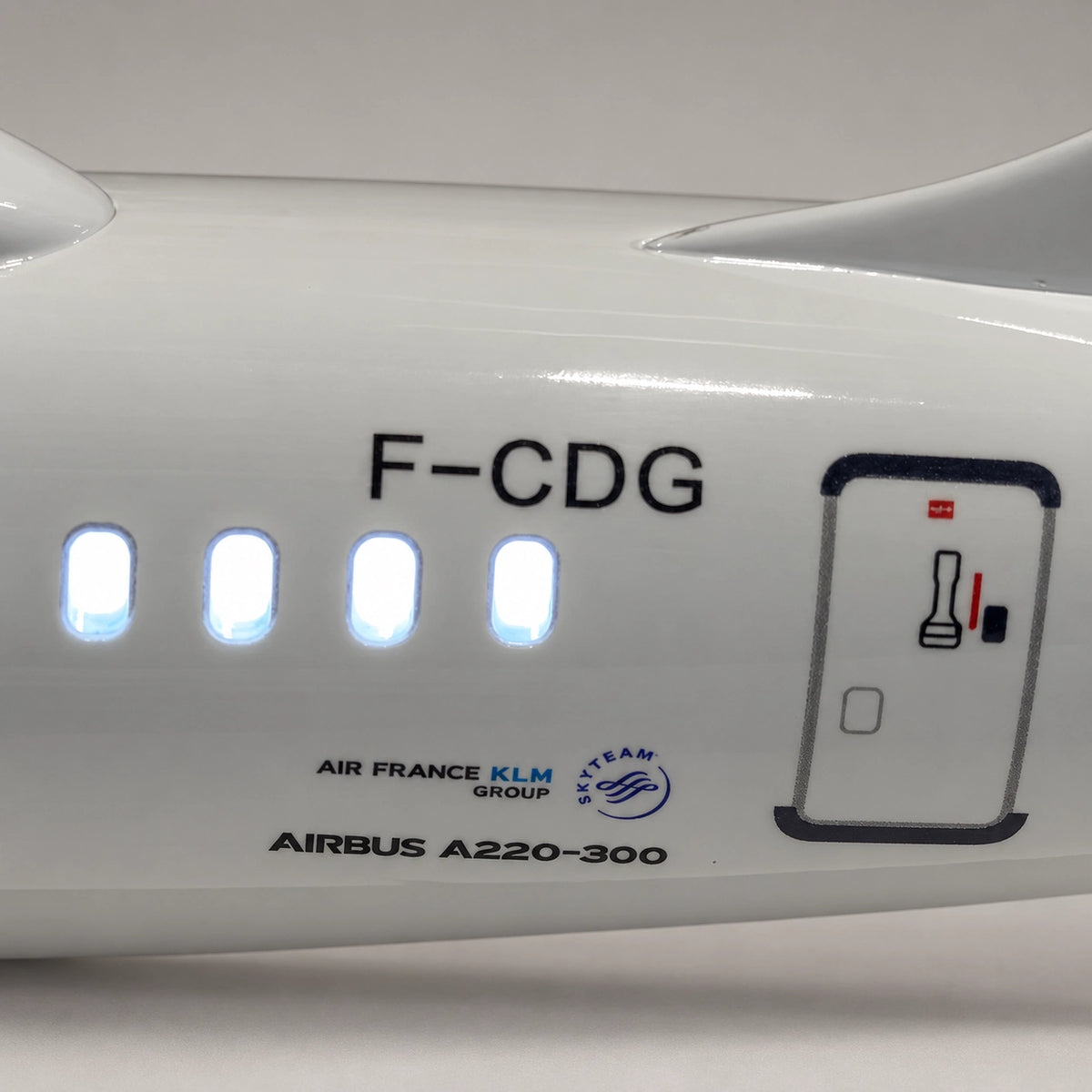 مجسّم إيرباص A220-300 للخطوط الجوية الفرنسية بمقياس 1:100