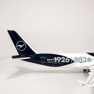 Model Lufthansa Airbus A350 – edice ke 100. výročí v měřítku 1:142