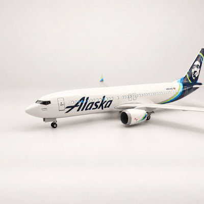 مجسم طائرة بوينغ 737 التابعة لألاسكا إيرلاينز بمقياس 1:85