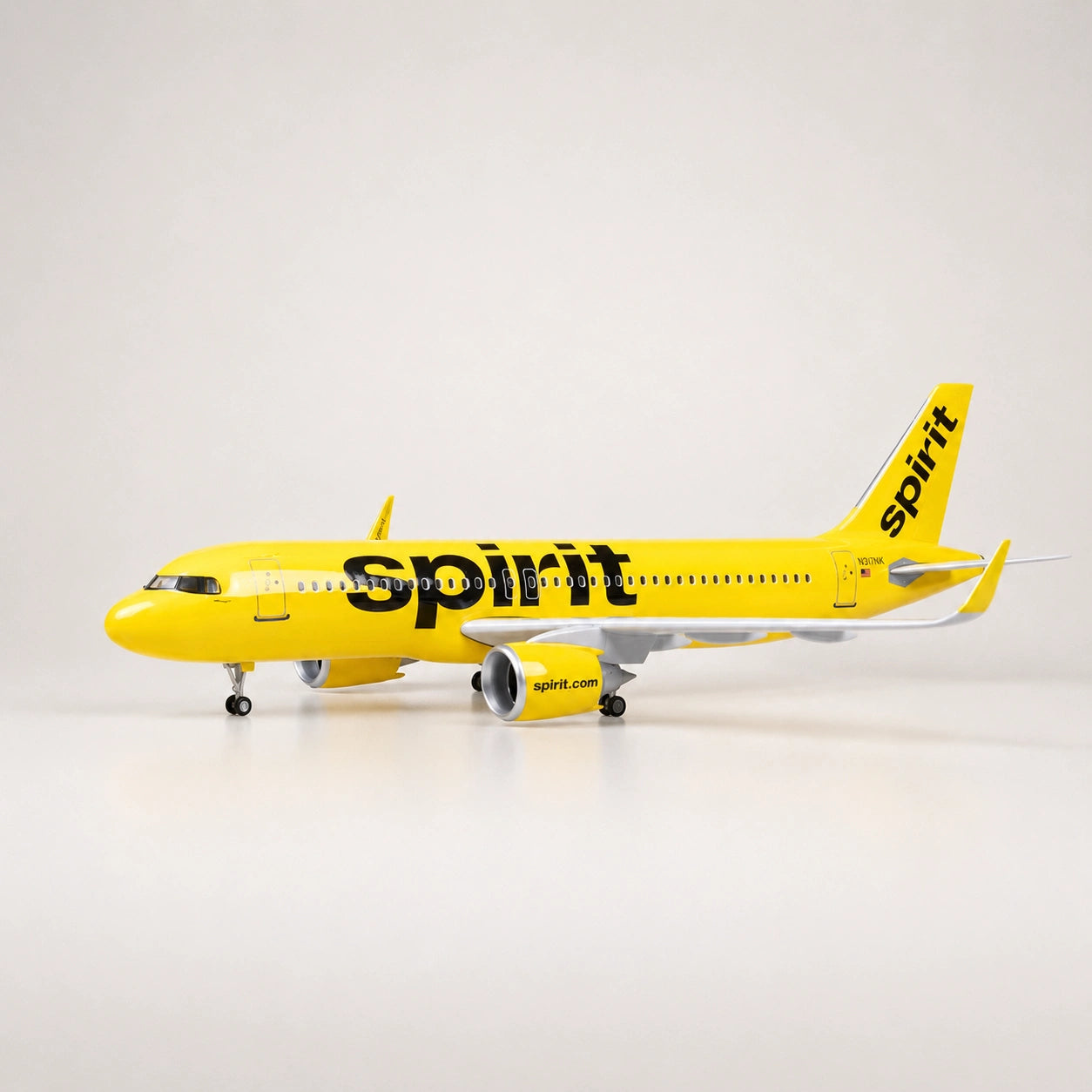 مجسم طائرة Airbus A320 التابعة لخطوط سبيريت الجوية بمقياس 1:80