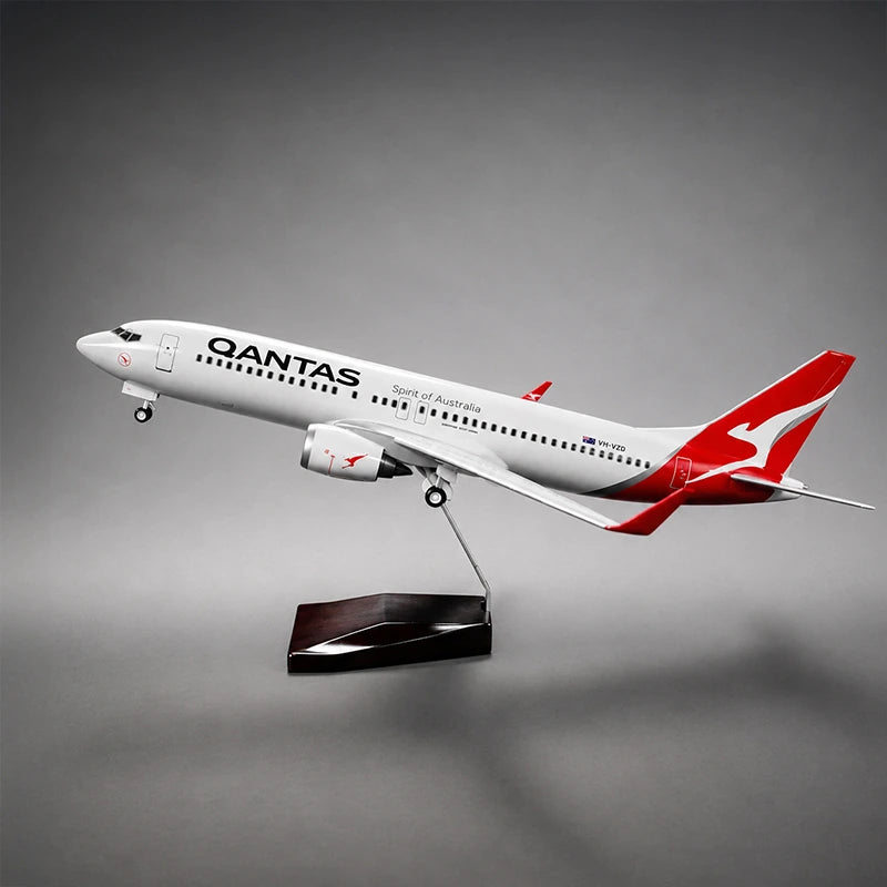 Qantas Boeing 737-800 1:85 Scale Model